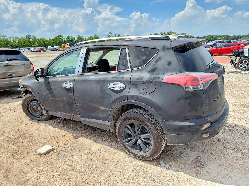Photo 2 from auction – 2017 TOYOTA RAV4 with VIN 2T3RFREV3HW613770