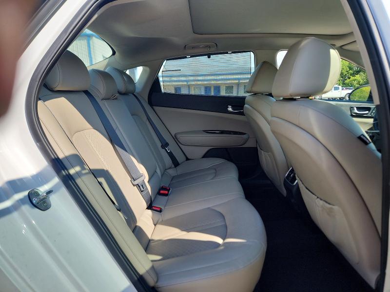 Photo 10 from auction – 2016 KIA OPTIMA with VIN 5XXGU4L36GG012579
