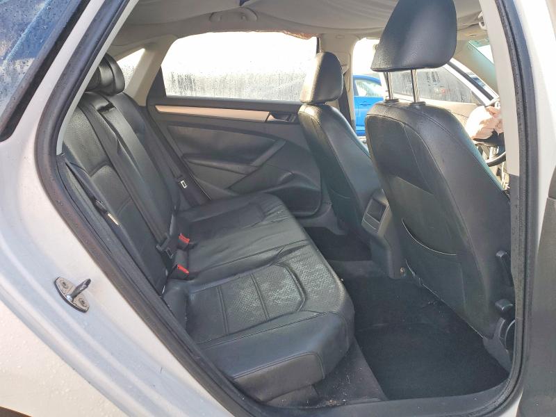 Photo 10 from auction – 2012 VOLKSWAGEN PASSAT with VIN 1VWBH7A32CC060672
