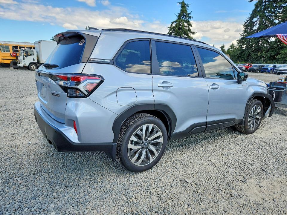 Photo 3 from auction – 2025 SUBARU FORESTER with VIN JF2SLSTD5SH405089