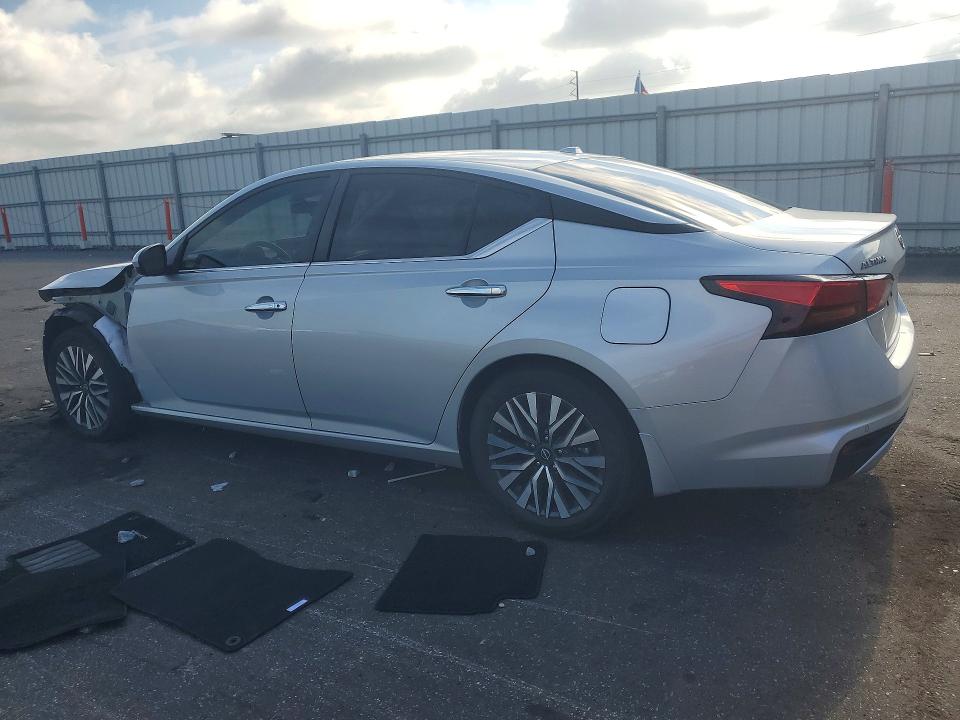 Photo 2 from auction – 2024 NISSAN ALTIMA with VIN 1N4BL4DVXRN396599