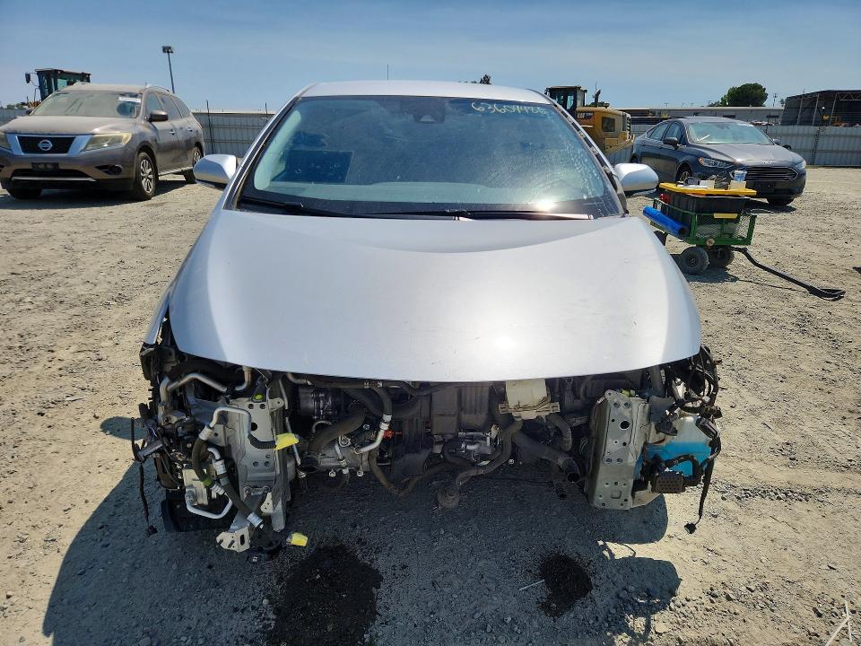 Photo 5 from auction – 2017 TOYOTA PRIUS PRIME with VIN JTDKARFP3H3067636