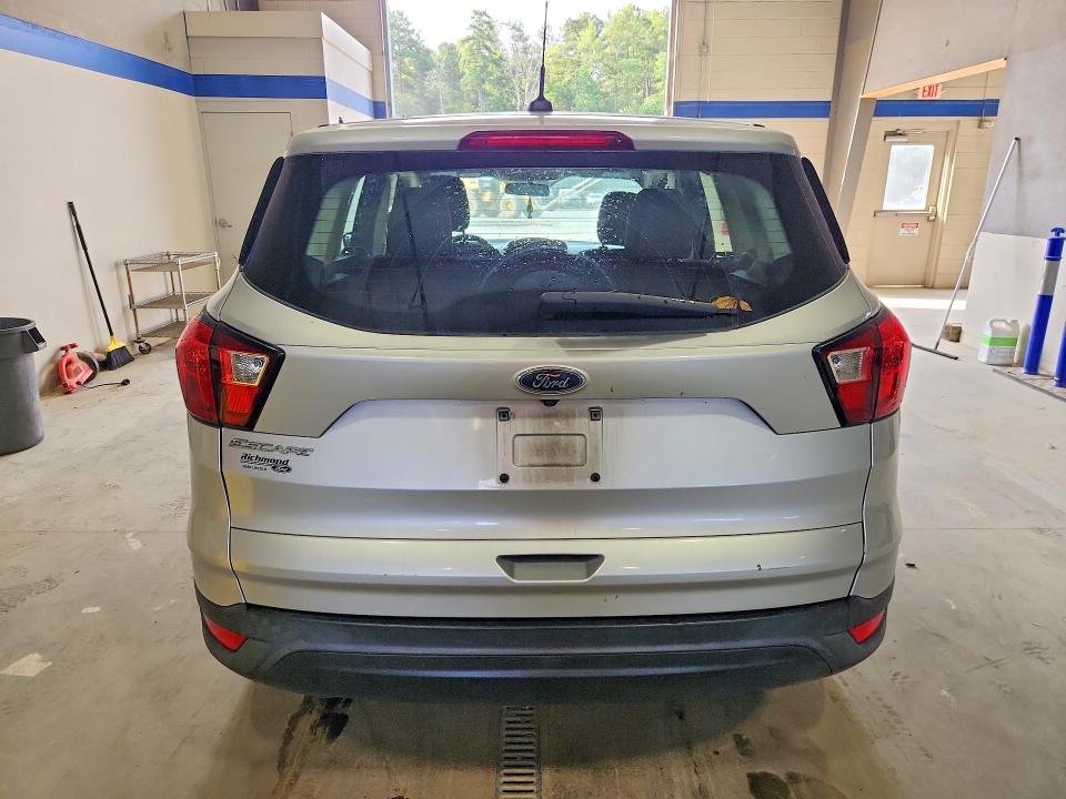 Photo 6 from auction – 2019 FORD ESCAPE with VIN 1FMCU0F75KUC47026