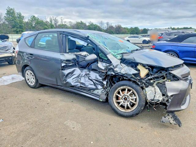 Photo 4 from auction – 2012 TOYOTA PRIUS V with VIN JTDZN3EU3C3017898