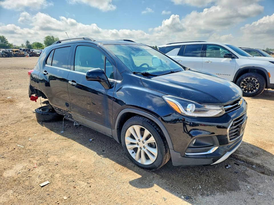Photo 4 from auction – 2017 CHEVROLET TRAX with VIN 3GNCJMSB8HL279848