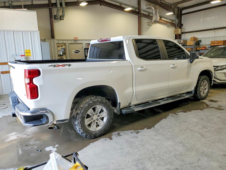 Photo 3 from auction – 2021 CHEVROLET SILVERADO with VIN 3GCPYDEK4MG204035