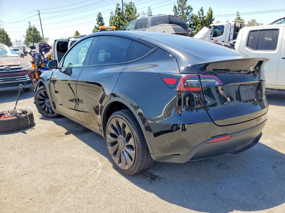 صورة رقم 2 من المزاد - 2021 TESLA MODEL Y مع VIN 5YJYGDEF4MF273310