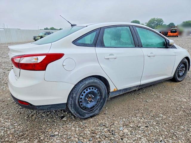 Photo 3 from auction – 2012 FORD FOCUS with VIN 1FAHP3F27CL272210