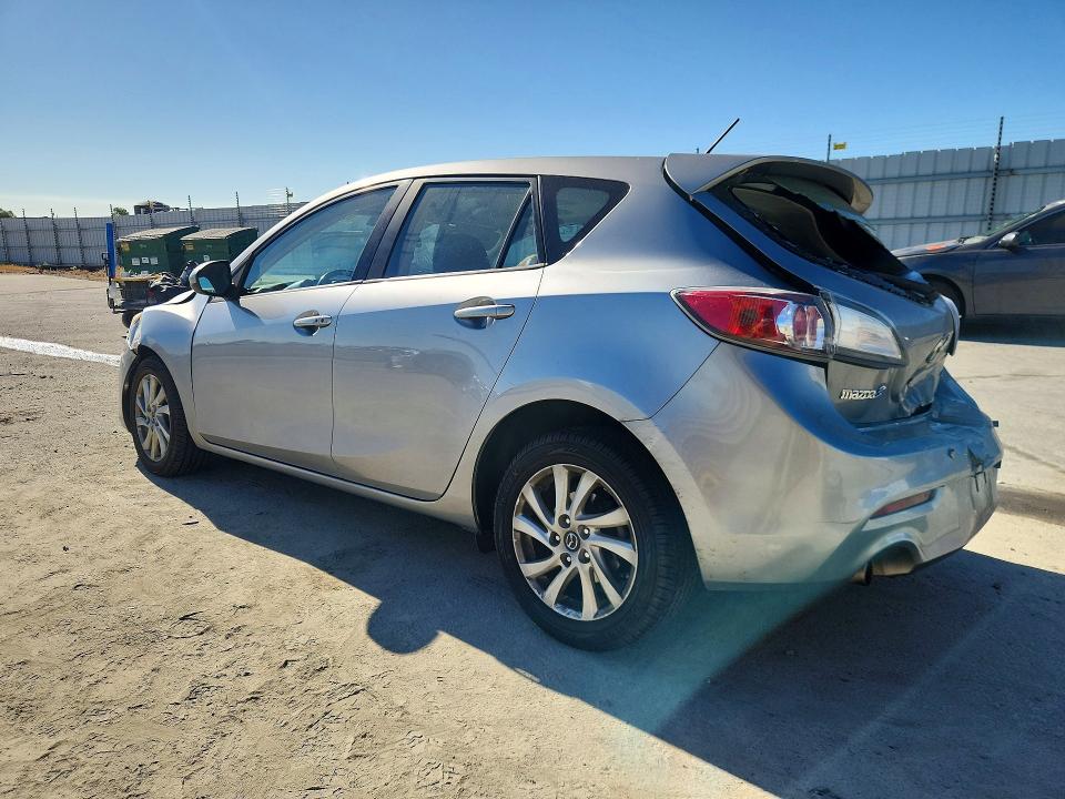 Photo 2 from auction – 2013 MAZDA 3 with VIN JM1BL1MP8D1831999