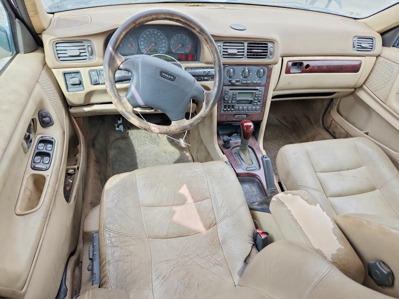 Photo 8 from auction – 2000 VOLVO V70 with VIN YV1LZ56D6Y2657339