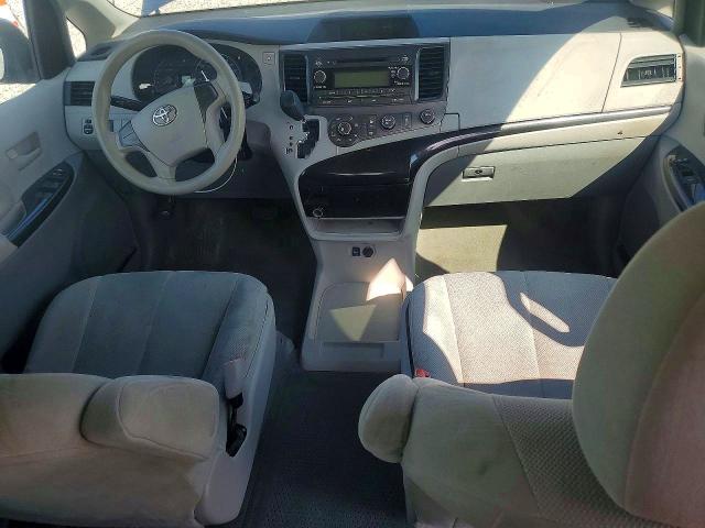 Photo 8 from auction – 2012 TOYOTA SIENNA with VIN 5TDZK3DC6CS204312