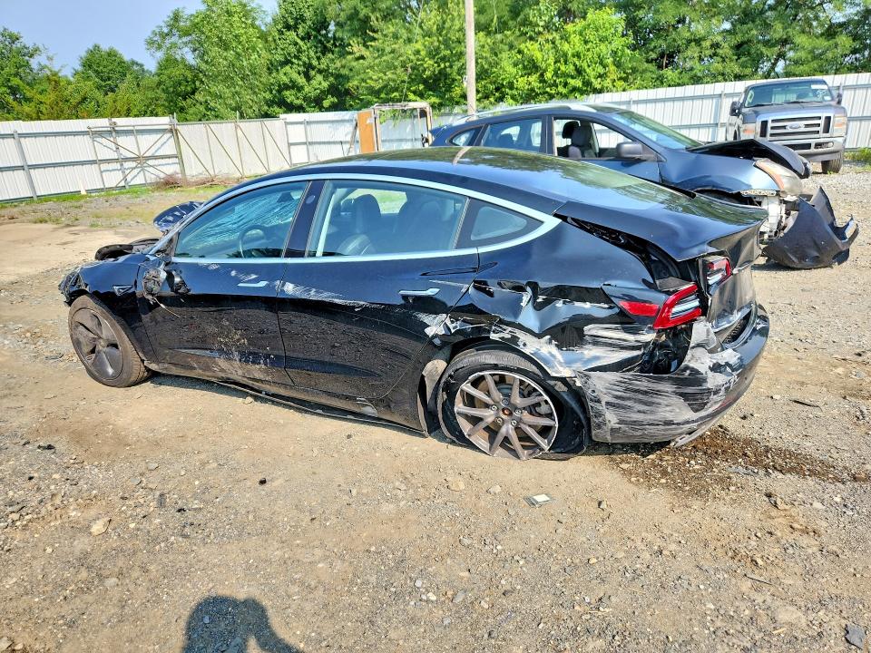 صورة رقم 2 من المزاد - 2018 TESLA MODEL 3 مع VIN 5YJ3E1EA2JF025510