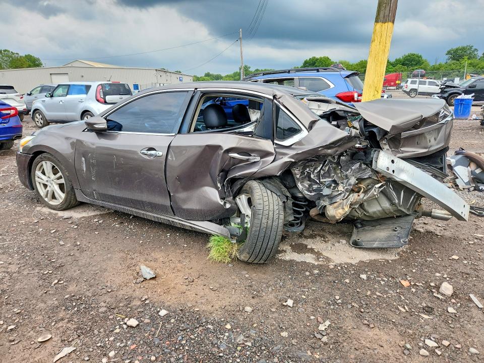 Photo 2 from auction – 2013 NISSAN ALTIMA with VIN 1N4BL3APXDC172401