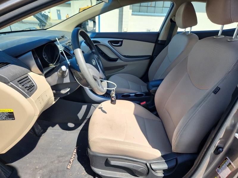 Photo 7 from auction – 2016 HYUNDAI ELANTRA with VIN 5NPDH4AE1GH785041