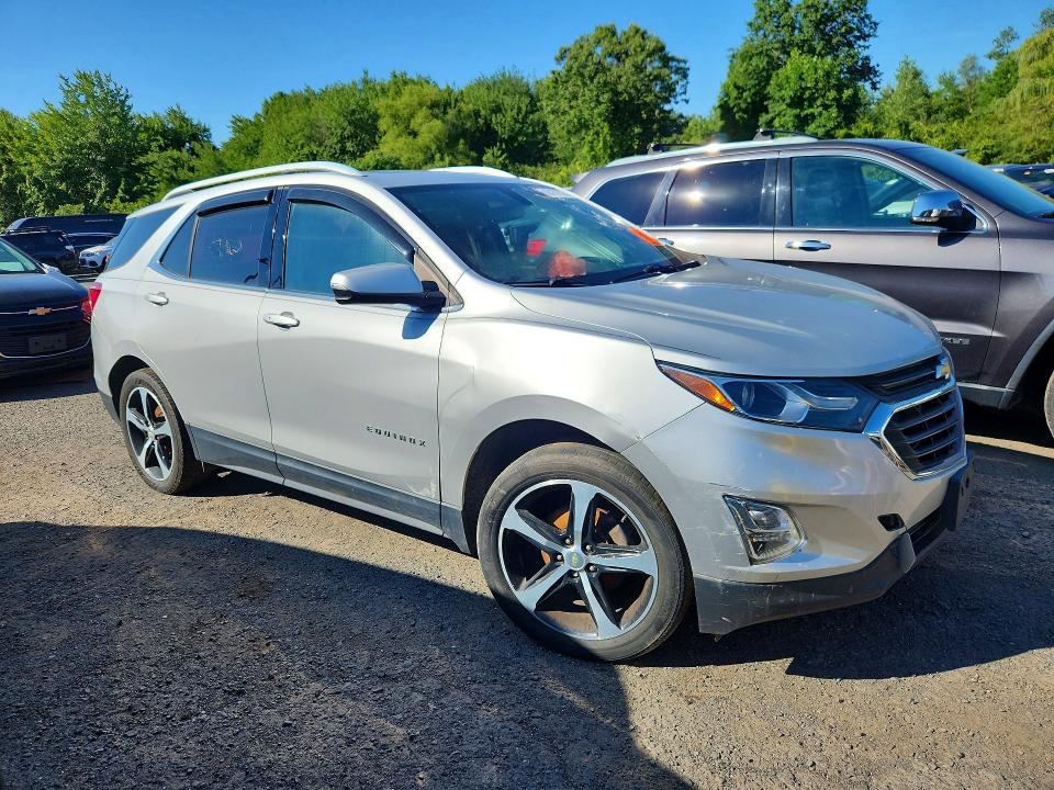 Photo 4 from auction – 2018 CHEVROLET EQUINOX with VIN 2GNAXSEV7J6246379