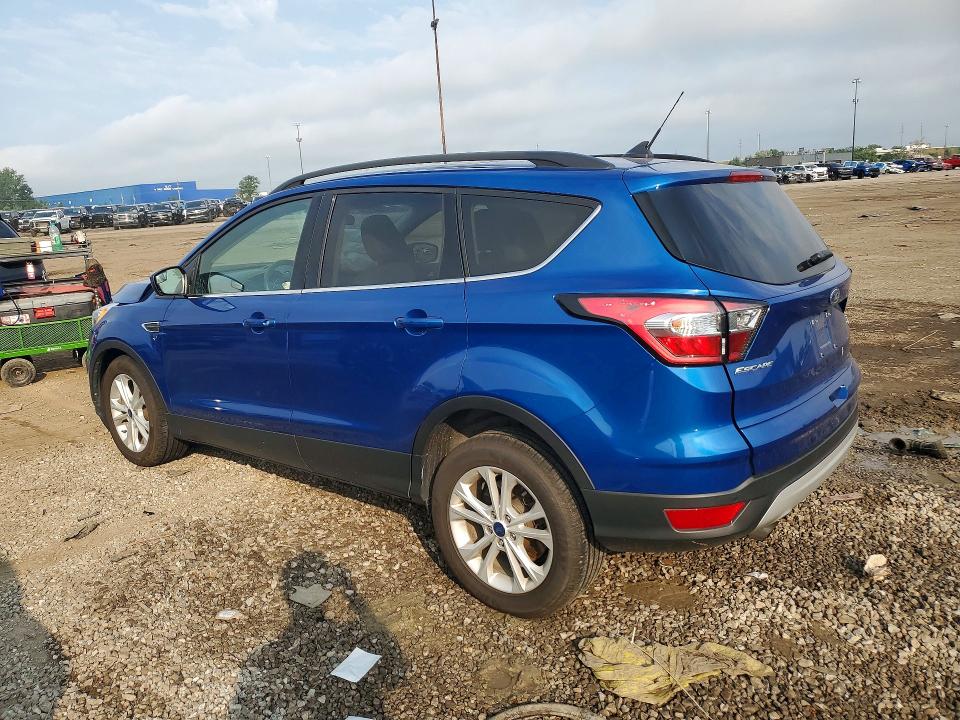 Photo 2 from auction – 2018 FORD ESCAPE with VIN 1FMCU9HD7JUD02873
