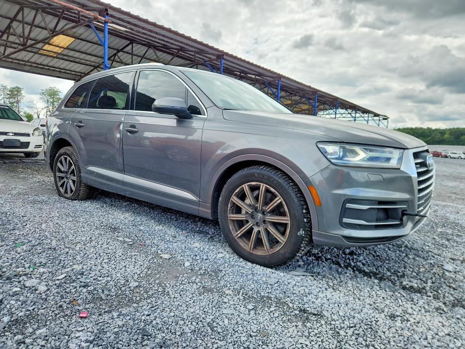 Photo 4 from auction – 2017 AUDI Q7 with VIN WA1AAAF76HD019727