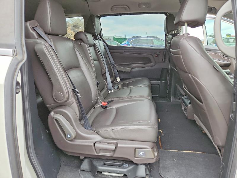 Photo 11 from auction – 2018 HONDA ODYSSEY with VIN 5FNRL6H70JB008573