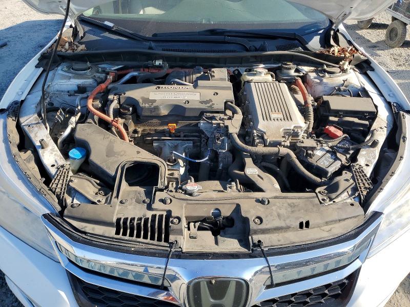 Photo 11 from auction – 2014 HONDA ACCORD with VIN JHMCR5F74EC001032
