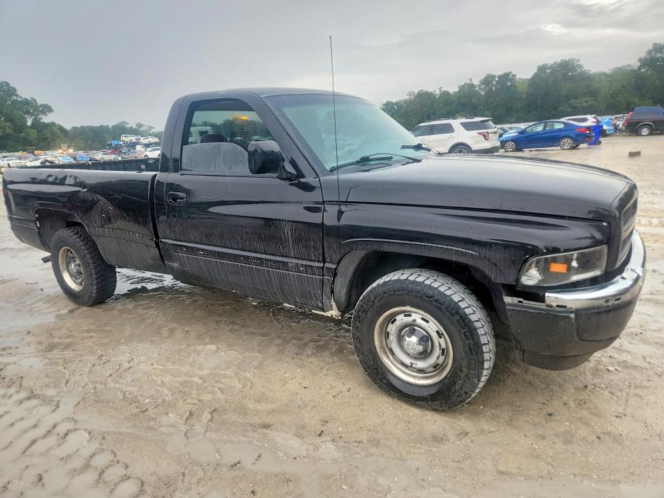 Photo 4 from auction – 2000 DODGE RAM 1500 with VIN 1B7HC16Y2YS585693