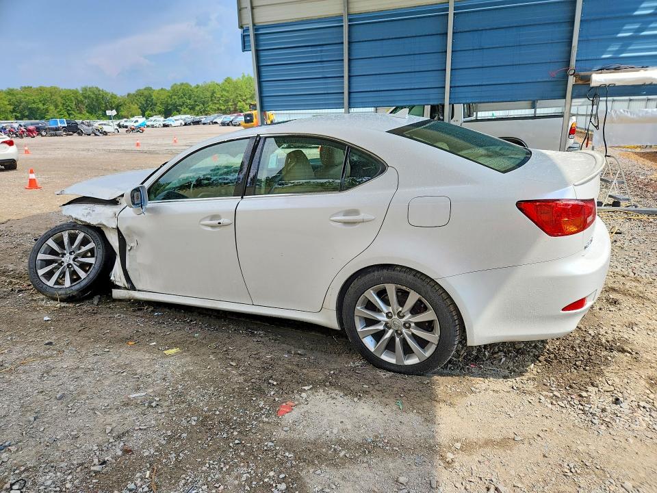 Photo 2 from auction – 2008 LEXUS IS with VIN JTHCK262685021749
