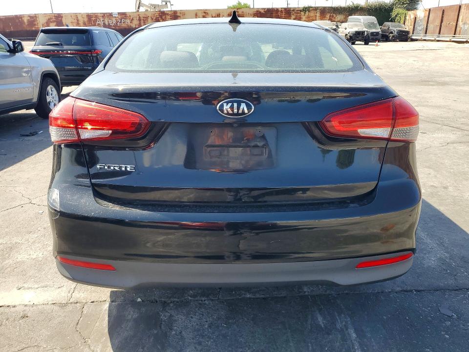 Photo 6 from auction – 2017 KIA FORTE with VIN 3KPFL4A76HE057245