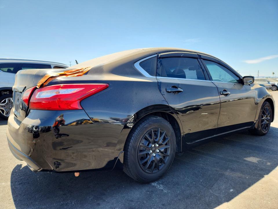 Photo 3 from auction – 2017 NISSAN ALTIMA with VIN 1N4AL3AP1HC495690