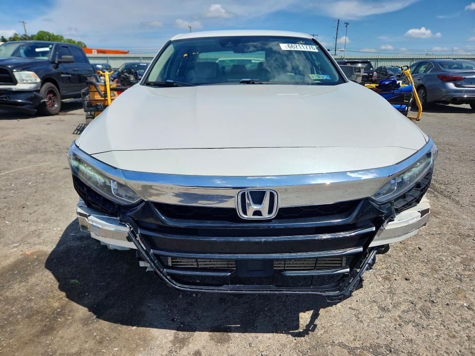 Photo 5 from auction – 2018 HONDA ACCORD with VIN 1HGCV1F16JA066246