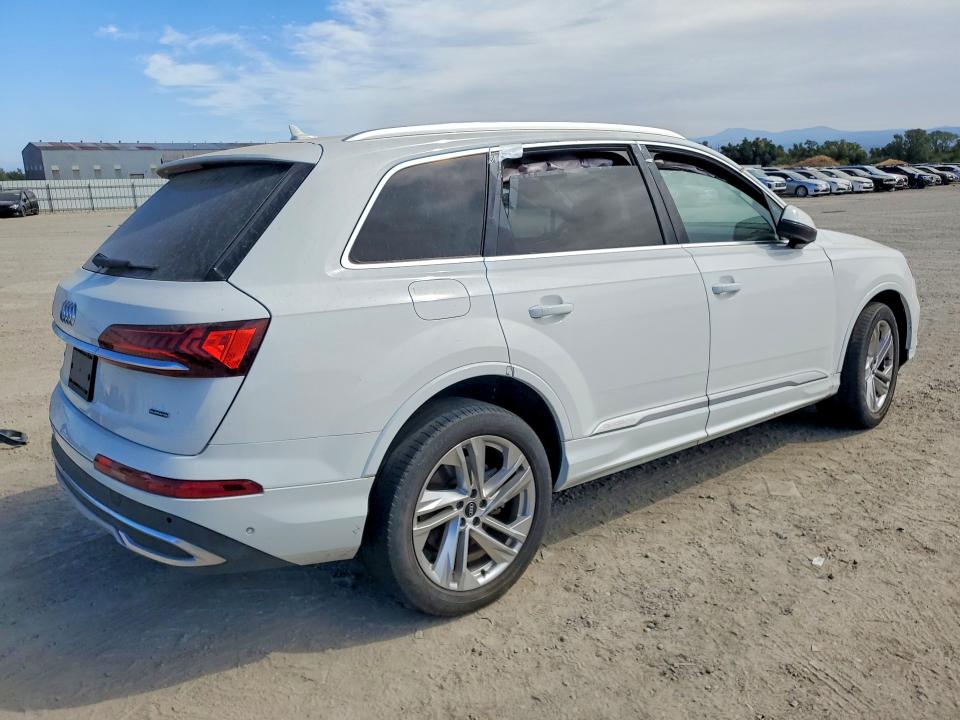 Photo 3 from auction – 2021 AUDI Q7 with VIN WA1AJAF75MD016361