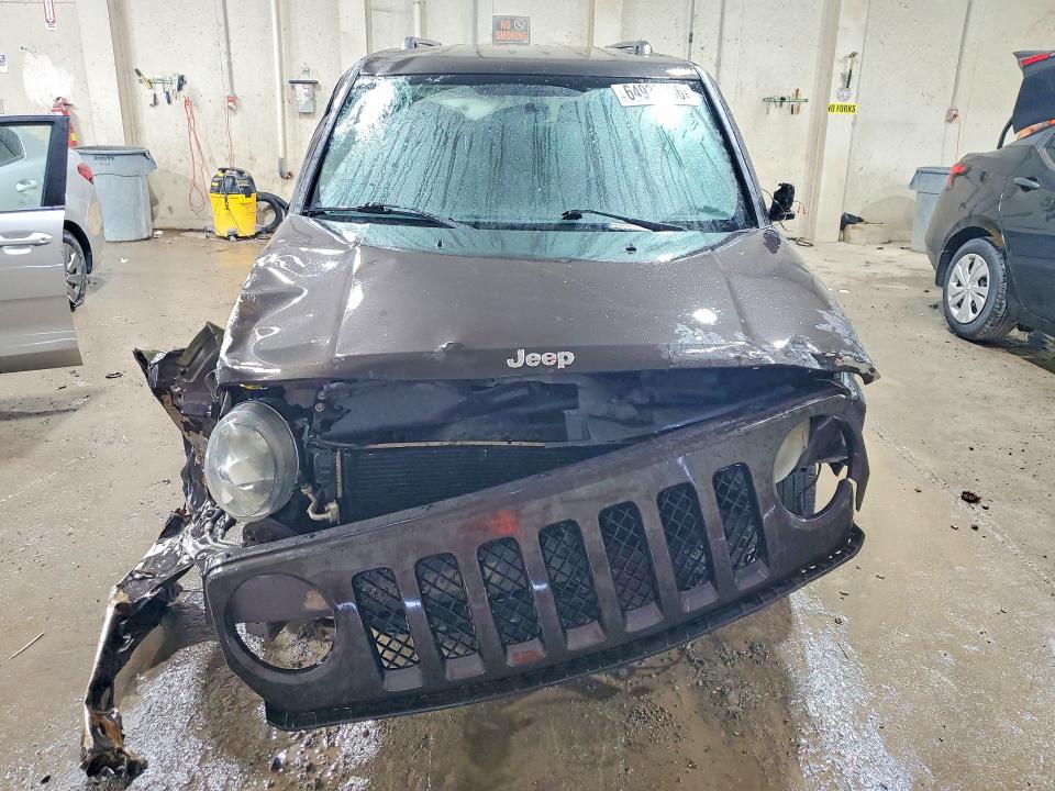 Photo 5 from auction – 2014 JEEP PATRIOT with VIN 1C4NJPBA9ED602641