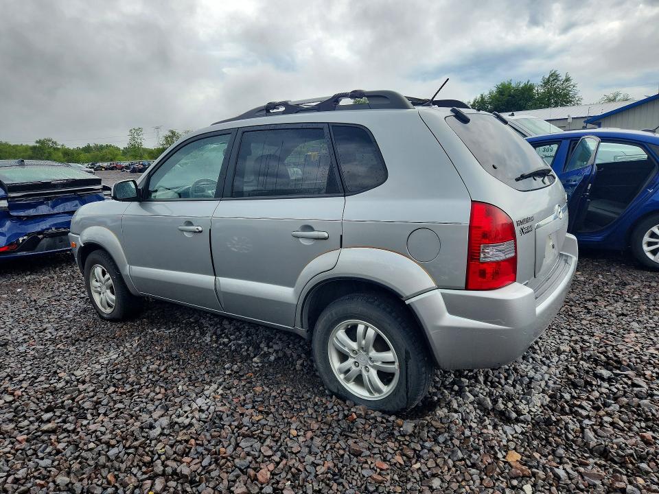 Photo 2 from auction – 2007 HYUNDAI TUCSON with VIN KM8JN72D57U607010