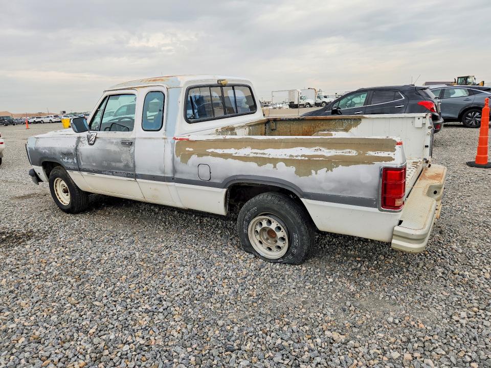 Photo 2 from auction – 1993 DODGE D-SERIES with VIN 3B7HE13Z8PM151163