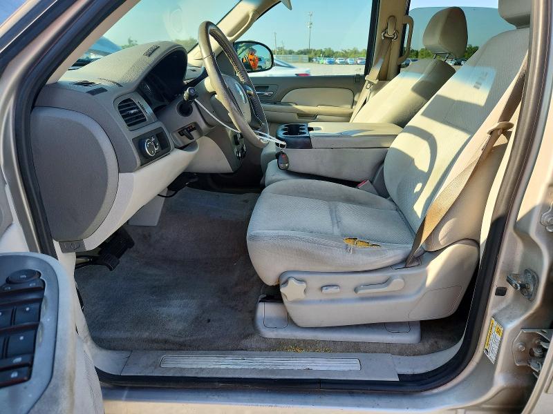 Photo 7 from auction – 2008 CHEVROLET TAHOE with VIN 1GNFC13C58R221590