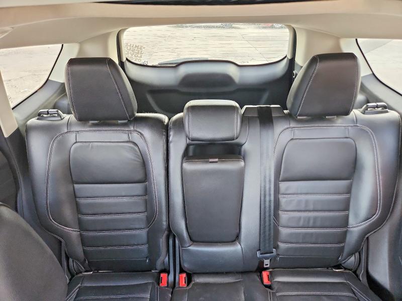 صورة رقم 10 من المزاد - 2017 FORD ESCAPE مع VIN 1FMCU9G99HUD80661
