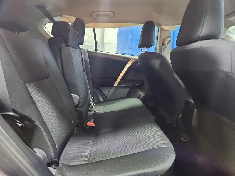 Photo 10 from auction – 2015 TOYOTA RAV4 with VIN JTMZFREV2FD071409