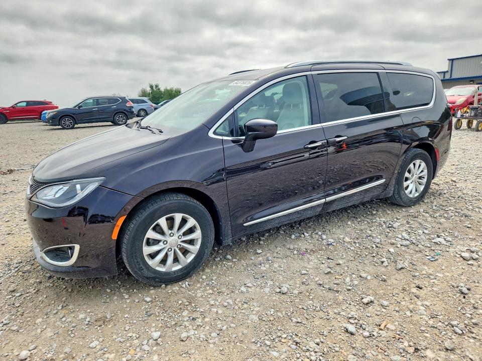 CHRYSLER PACIFICA 2019 with VIN 2C4RC1BG9KR506885 - Photo from auction