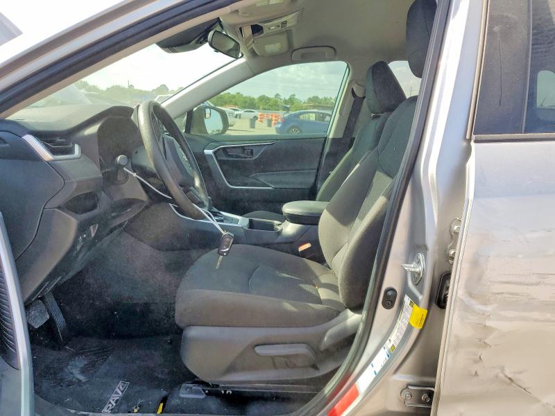 Снимка 7 от търг – 2022 TOYOTA RAV4 с VIN 4T3LWRFV7NU071069