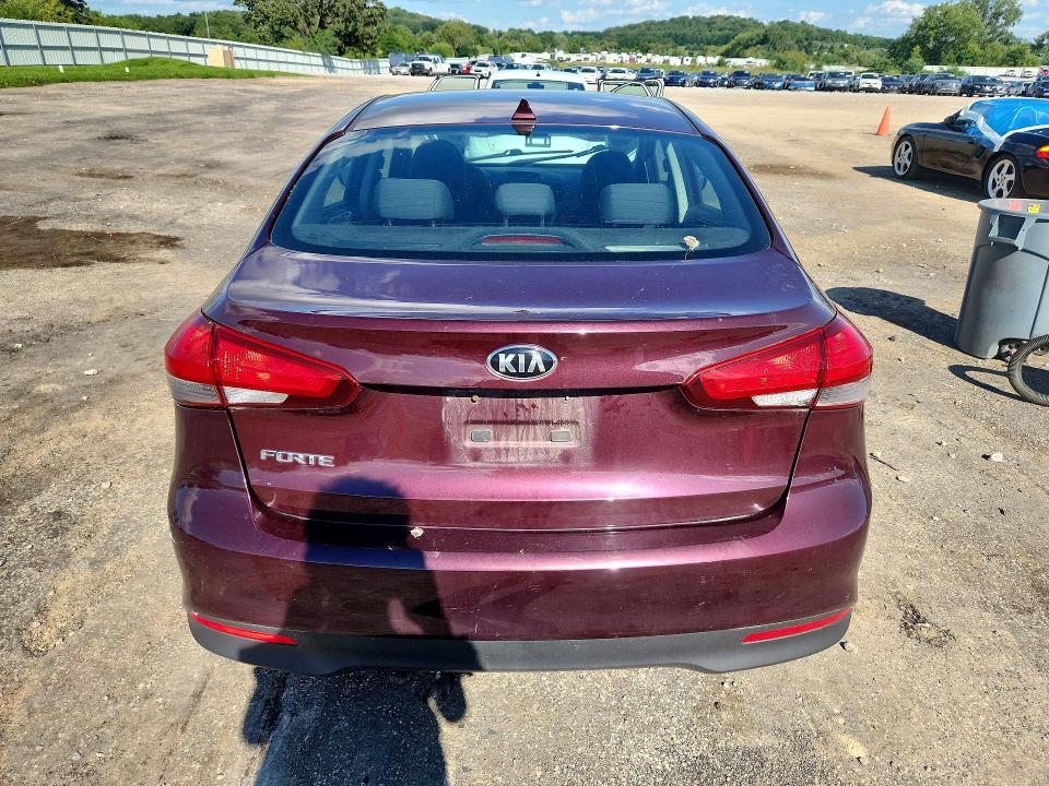 Zdjęcie 6 z aukcji – 2018 KIA FORTE z VIN 3KPFL4A73JE226529
