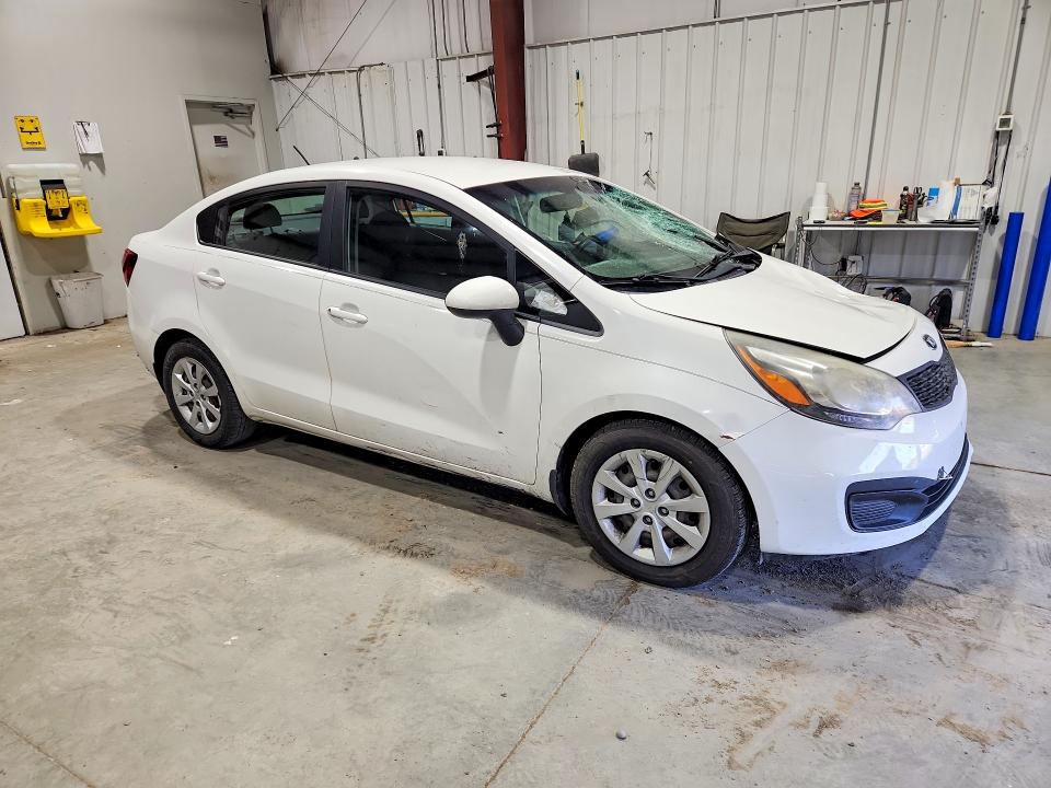 Photo 4 from auction – 2015 KIA RIO with VIN KNADM4A33F6437094