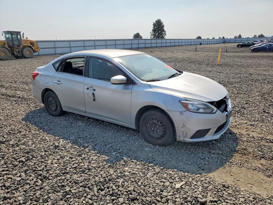 Photo 4 from auction – 2016 NISSAN SENTRA with VIN 3N1AB7AP4GL667396
