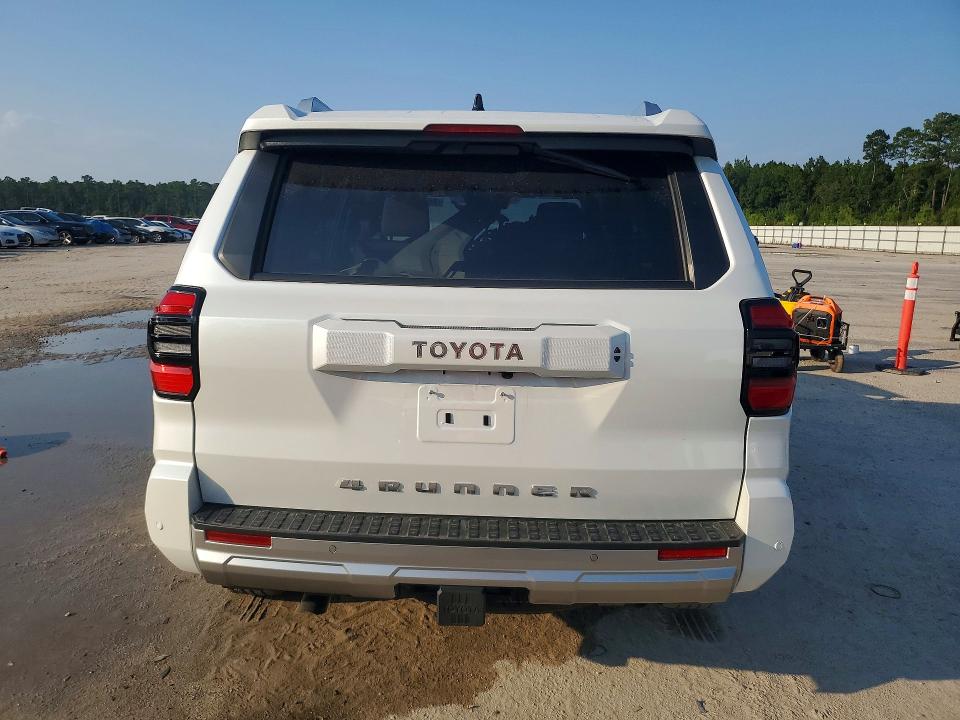 Photo 6 from auction – 2026 TOYOTA 4RUNNER with VIN JTEVA5BR5T5108001