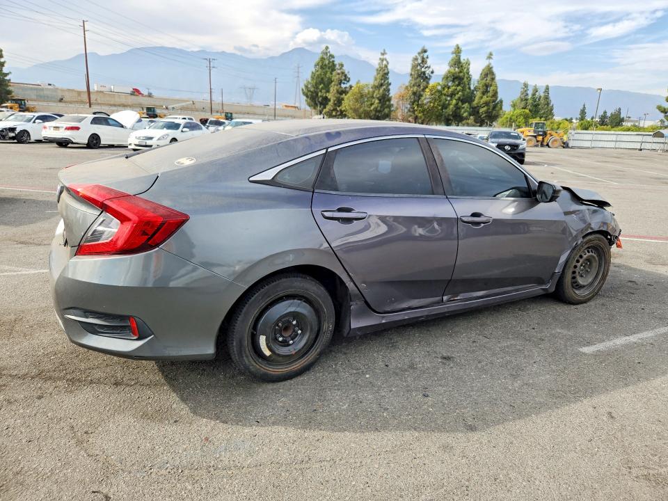 Photo 3 from auction – 2017 HONDA CIVIC with VIN 2HGFC2F50HH502063