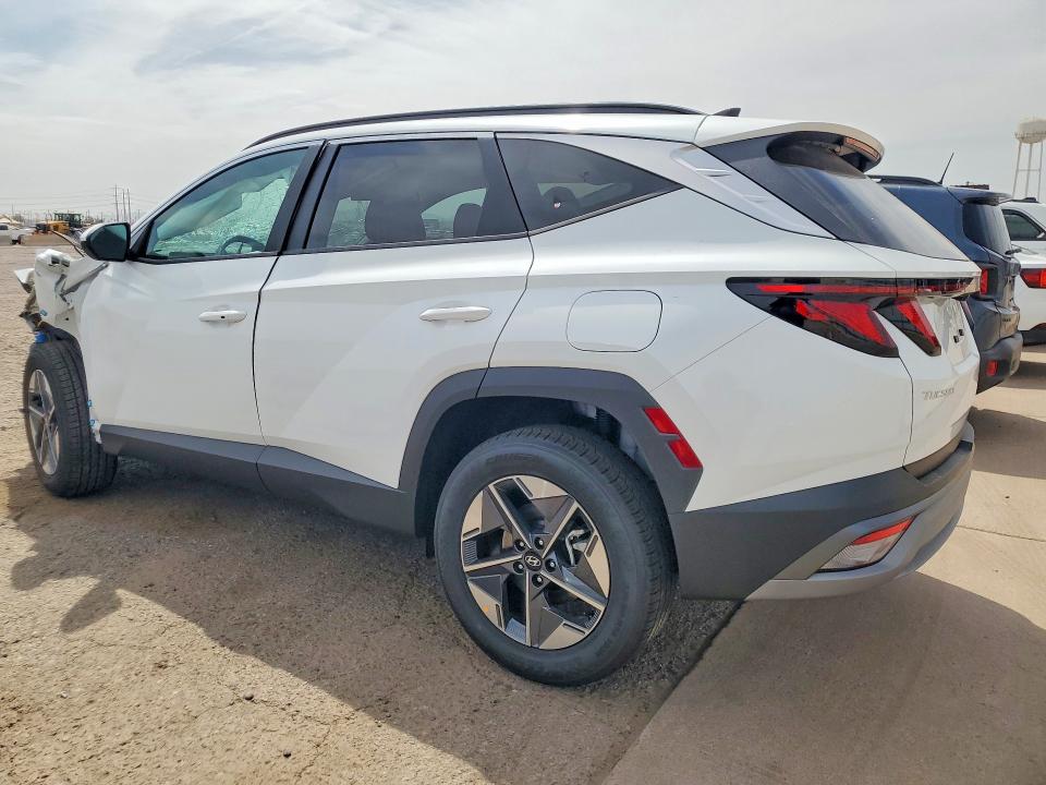 Photo 2 from auction – 2026 HYUNDAI TUCSON with VIN 5NMJB3DE3TH772180