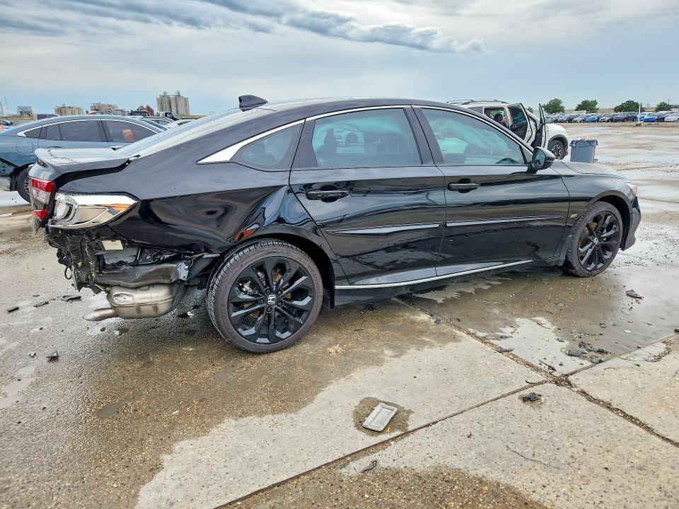 Снимка 3 от търг – 2022 HONDA ACCORD с VIN 1HGCV1F59NA075189