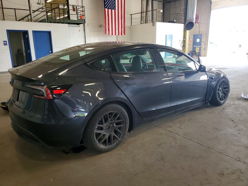 Foto 3 de la subasta – 2024 TESLA MODEL 3 con VIN 5YJ3E1EA7RF771219