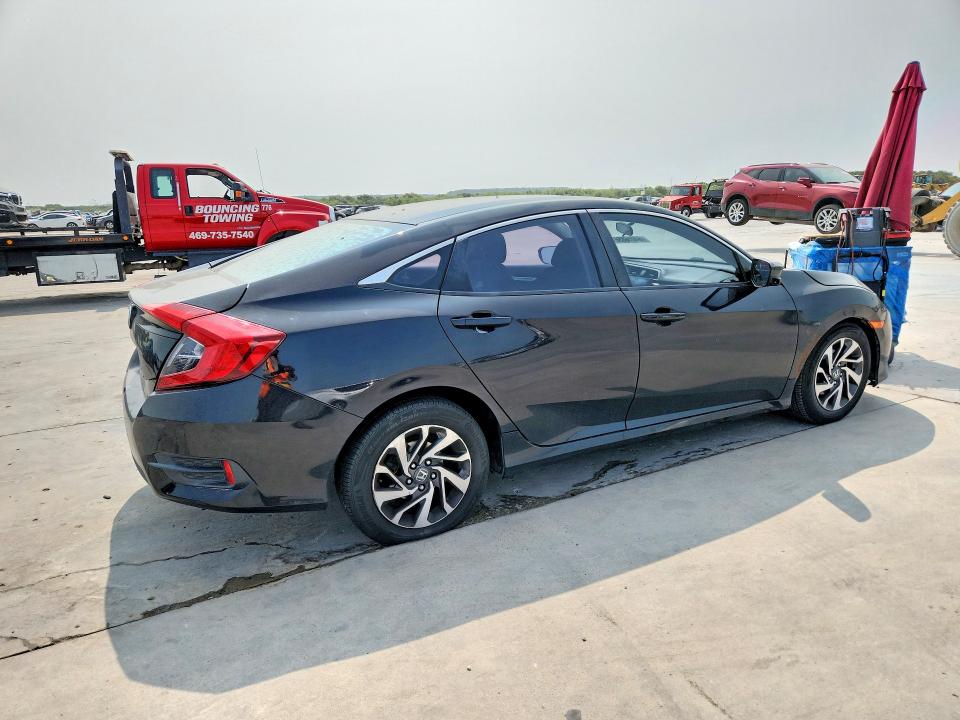 Photo 3 from auction – 2016 HONDA CIVIC with VIN 19XFC2F72GE010760