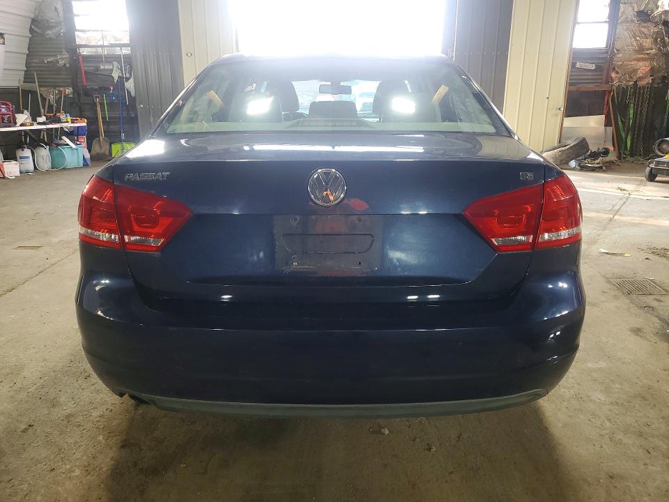 Photo 6 from auction – 2012 VOLKSWAGEN PASSAT with VIN 1VWBP7A32CC088572