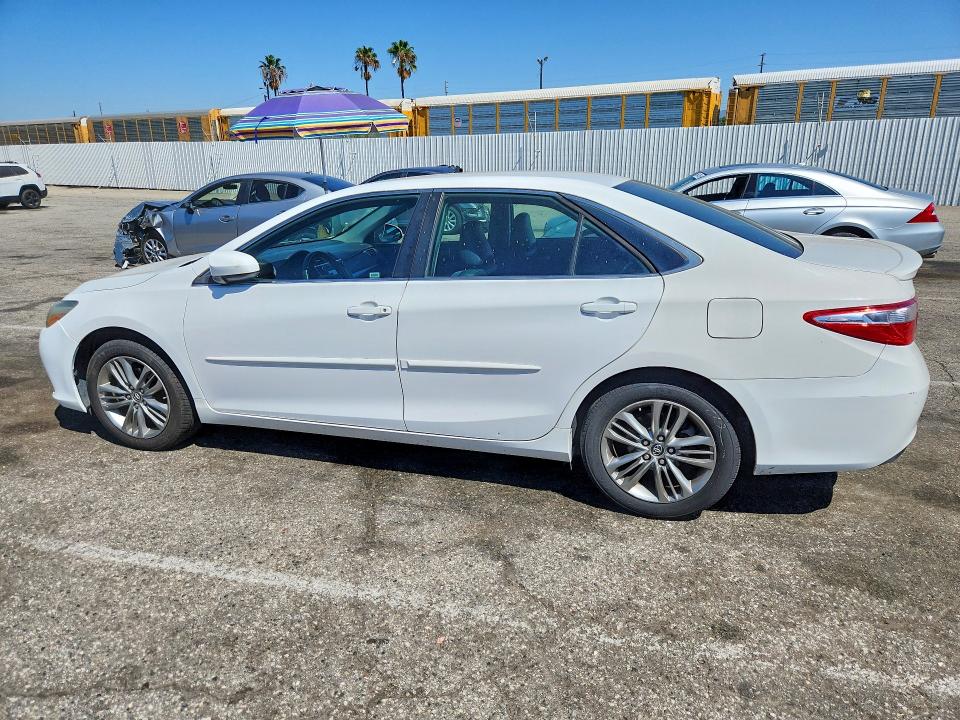 Zdjęcie 2 z aukcji – 2015 TOYOTA CAMRY z VIN 4T1BF1FK8FU115481