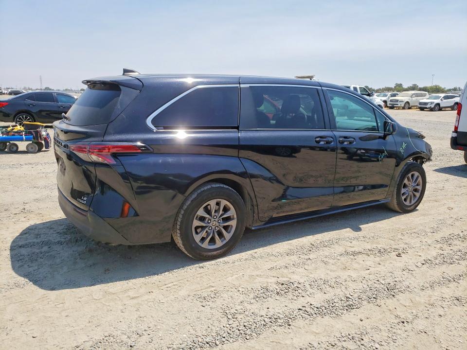 Photo 3 from auction – 2022 TOYOTA SIENNA with VIN 5TDKRKECXNS102052
