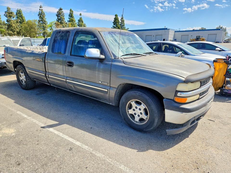 Снимка 4 от търг – 2000 CHEVROLET SILVERADO с VIN 1GCEC19T1YE158412